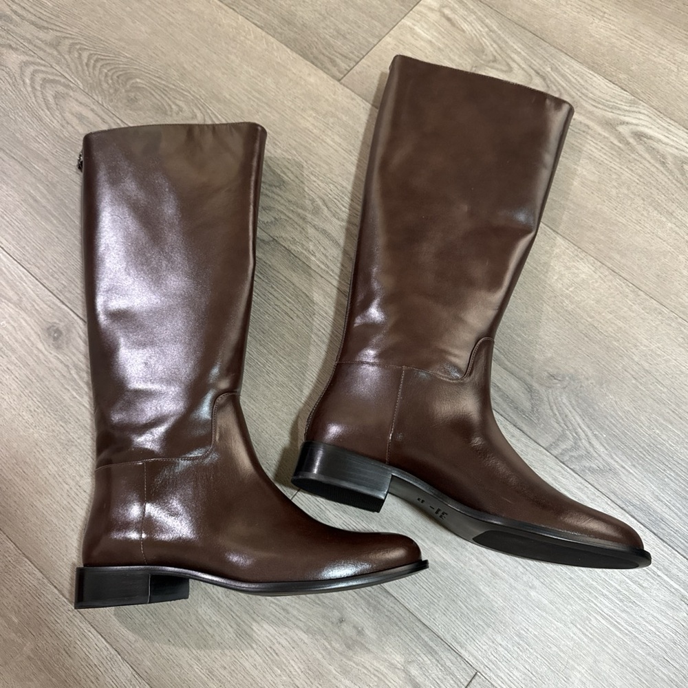 New without box REFORMATION x Nara Smith knee high leather boots size 9